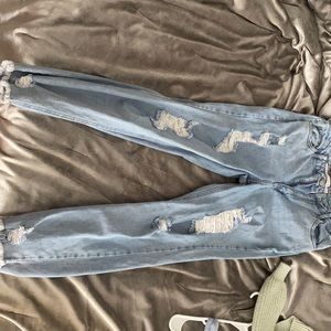 Light wash Ripped Denim Jeans